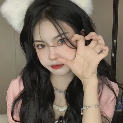 夜晚的水母不会游泳